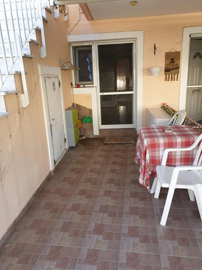 Anna Apartments Nea Peramos  Exterior photo