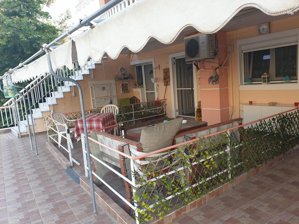 Anna Apartments Nea Peramos  Exterior photo